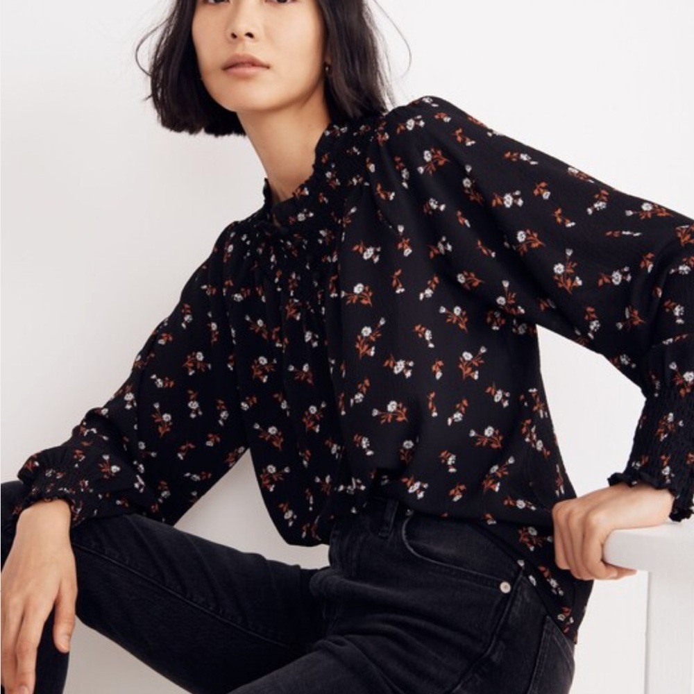 Madewell Embroidered Smockneck Top in Tossed Floral Black & Brown Small - Picture 2 of 9